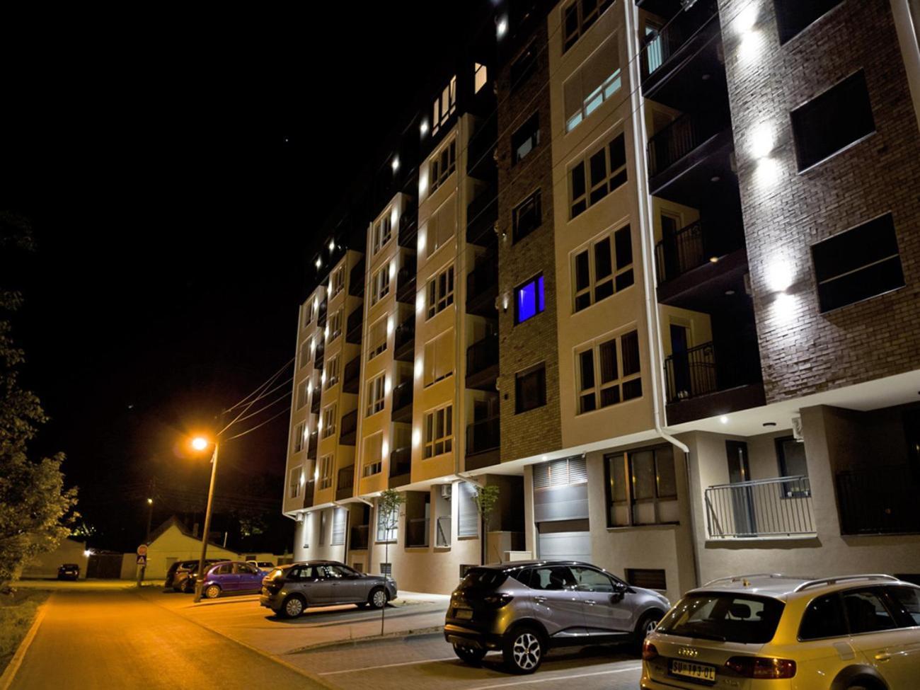 Synthesis Apartments スボティツァ エクステリア 写真